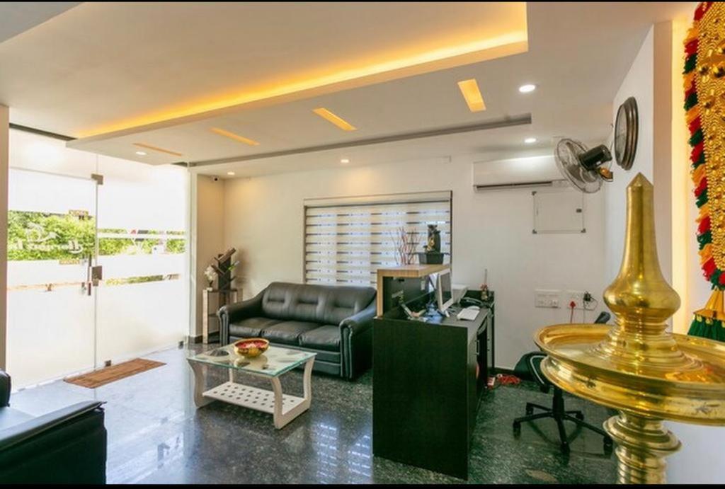 Thenmala Hormuz Inn Kolattupuzha エクステリア 写真